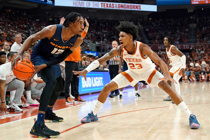 Dillon Mitchell, Texas